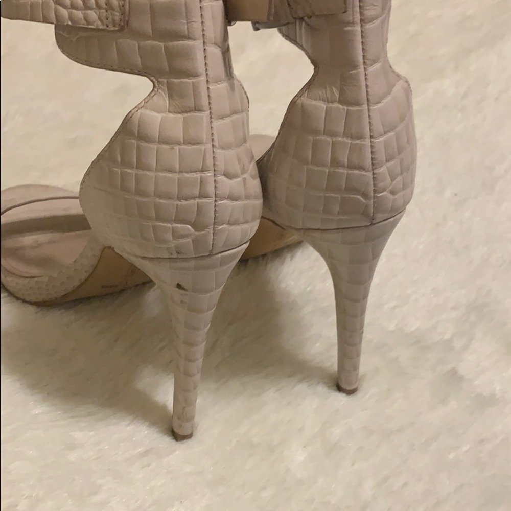 🌸VINCE CAMUTO SANDALS 🌸 - Picture 4 of 4